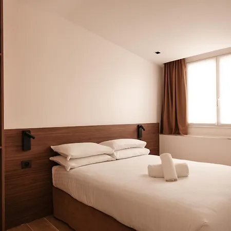 Hotel Au Coeur Du Marais