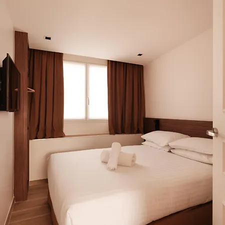 Au Coeur Du Marais 3* Parigi